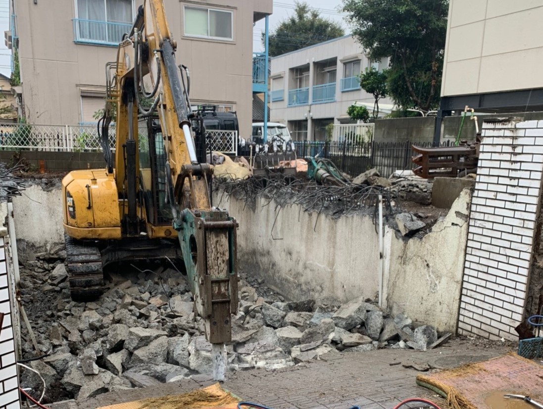 狛江市の解体工事が終了しました。新型コロナ感染予防対策もしっかり行っています。